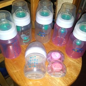Avent bottles and pacifiers lot.